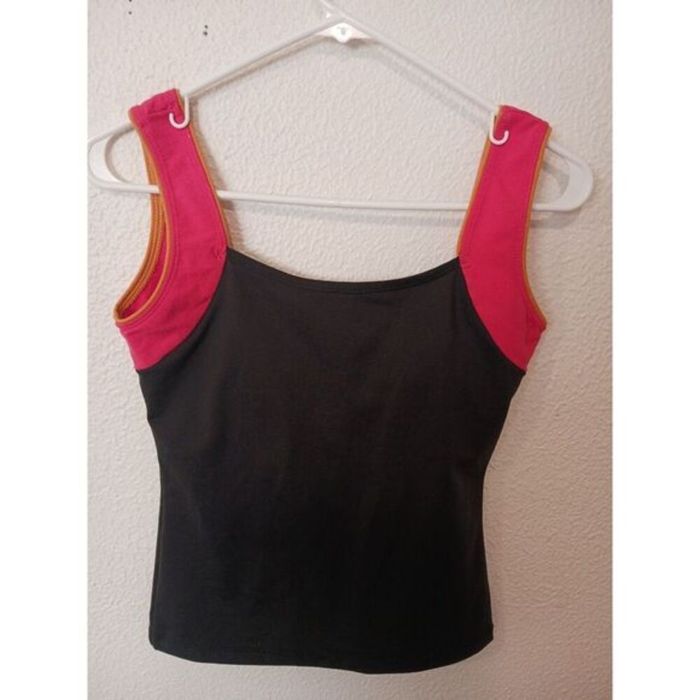 Activewear‎